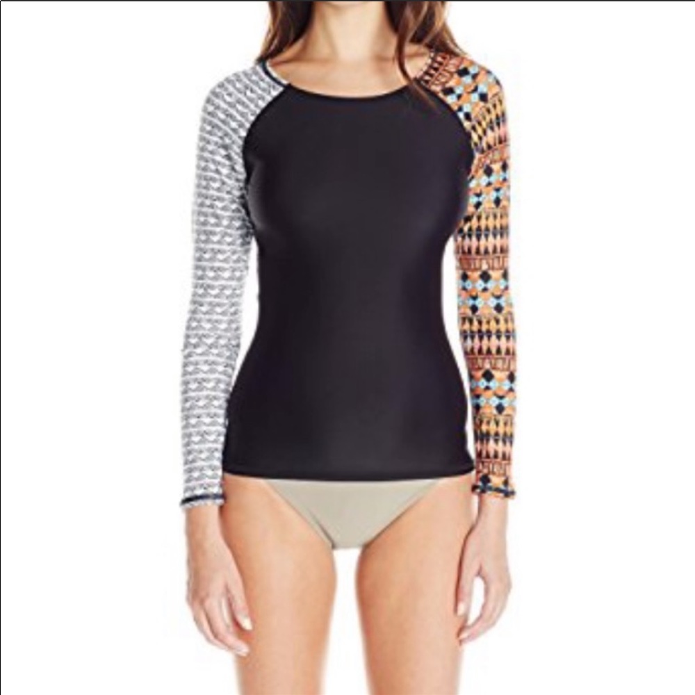🌼 Volcom Rash Guard